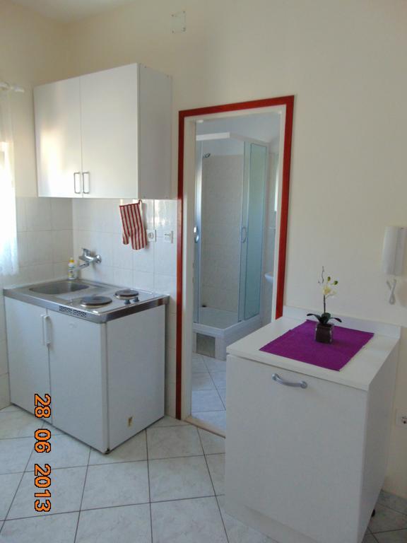 Apartments Borozan Vinišće Cameră foto