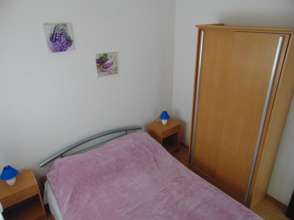 Apartments Borozan Vinišće Cameră foto