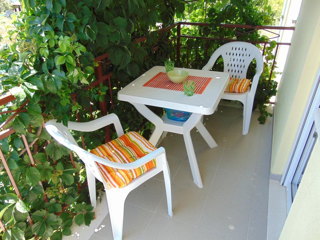 Apartments Borozan Vinišće Cameră foto