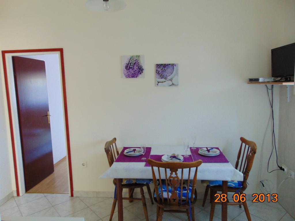 Apartments Borozan Vinišće Cameră foto