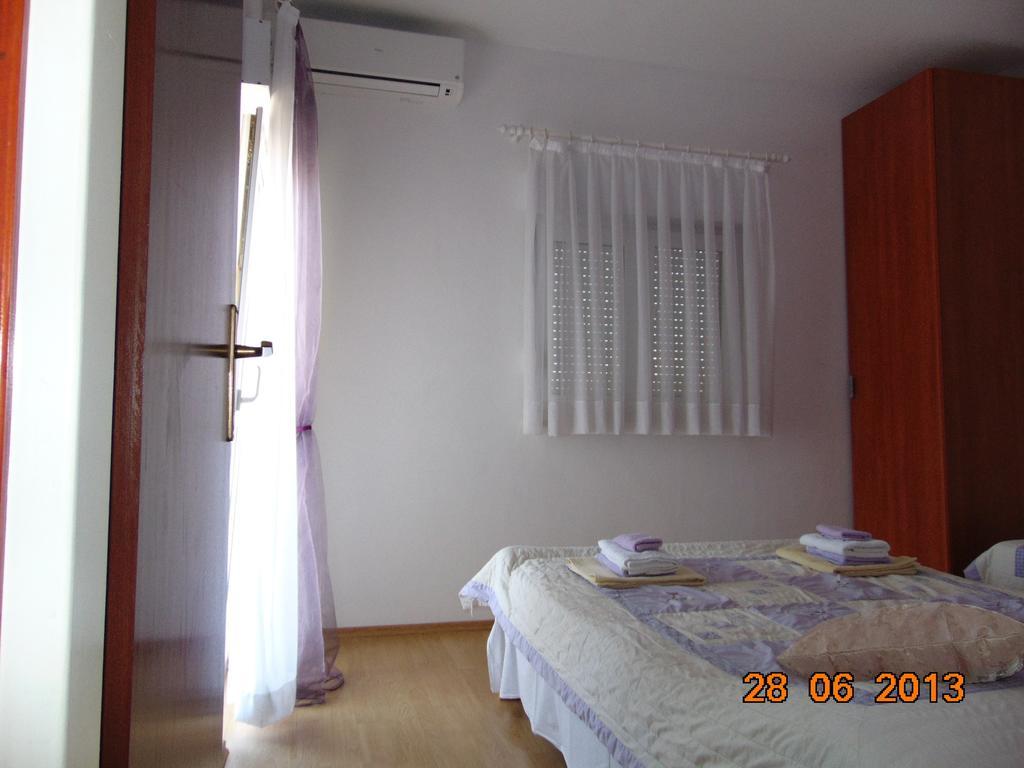 Apartments Borozan Vinišće Cameră foto