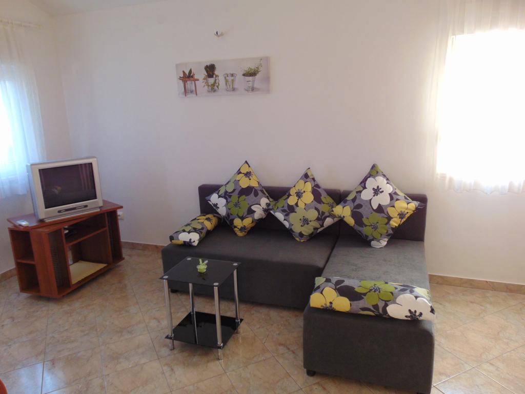 Apartments Borozan Vinišće Cameră foto
