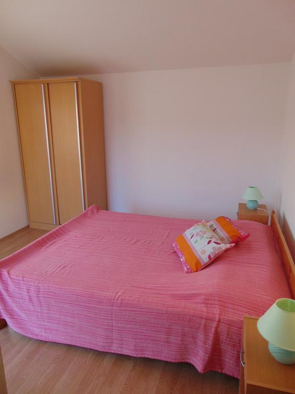 Apartments Borozan Vinišće Cameră foto