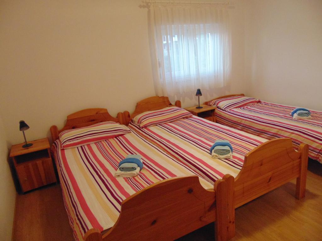 Apartments Borozan Vinišće Cameră foto