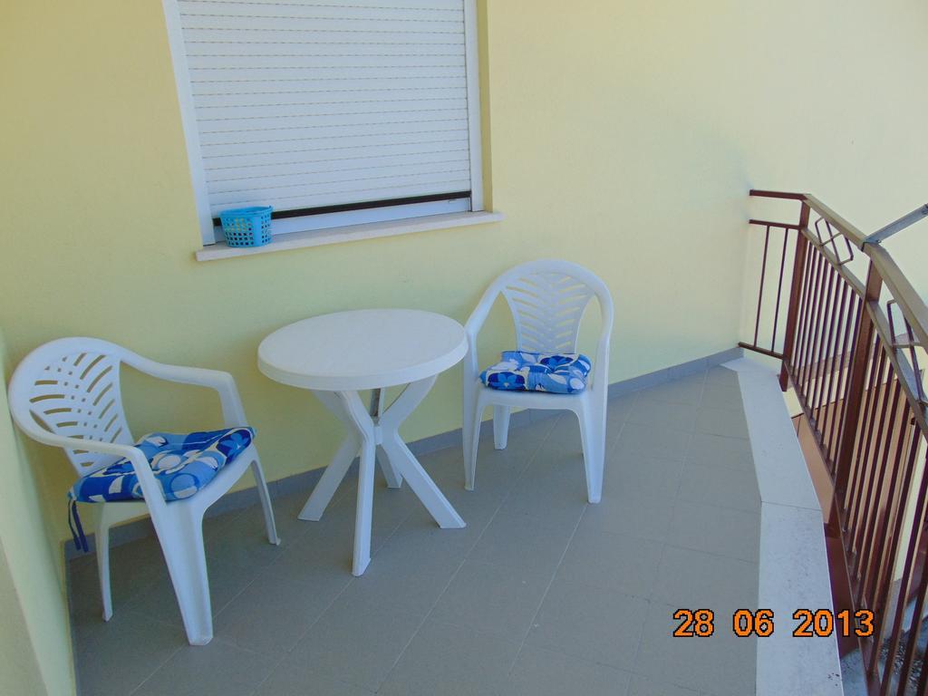 Apartments Borozan Vinišće Cameră foto